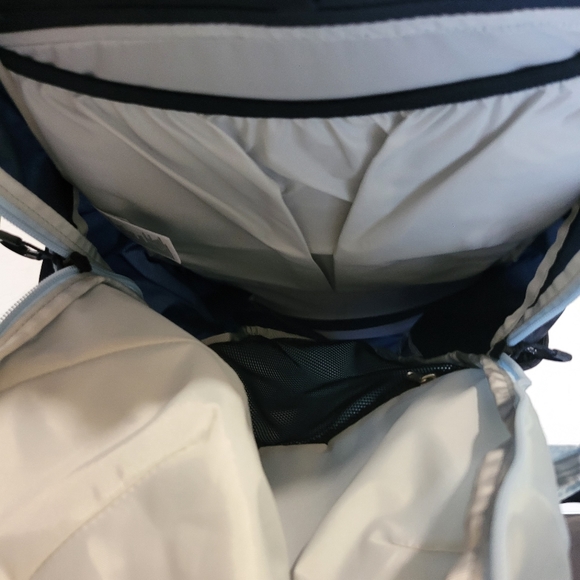 The North Face Bags The North Face Zephyrus 26 Hiking Backpack